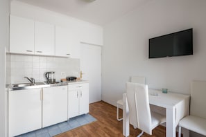 Classic Studio | Private kitchenette | Fridge, microwave, stovetop, coffee/tea maker - Villa Voinic 3 (Konavle)