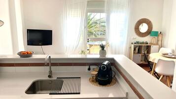 Réfrigérateur, micro-ondes, four, lave-vaisselle