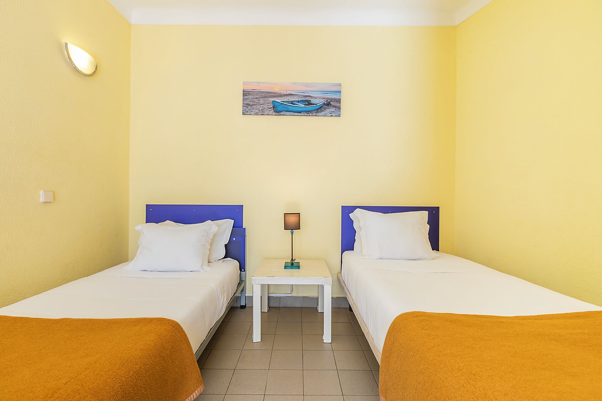 Quarto duplo, banheiro privativo | Wi-Fi de cortesia, roupa de cama