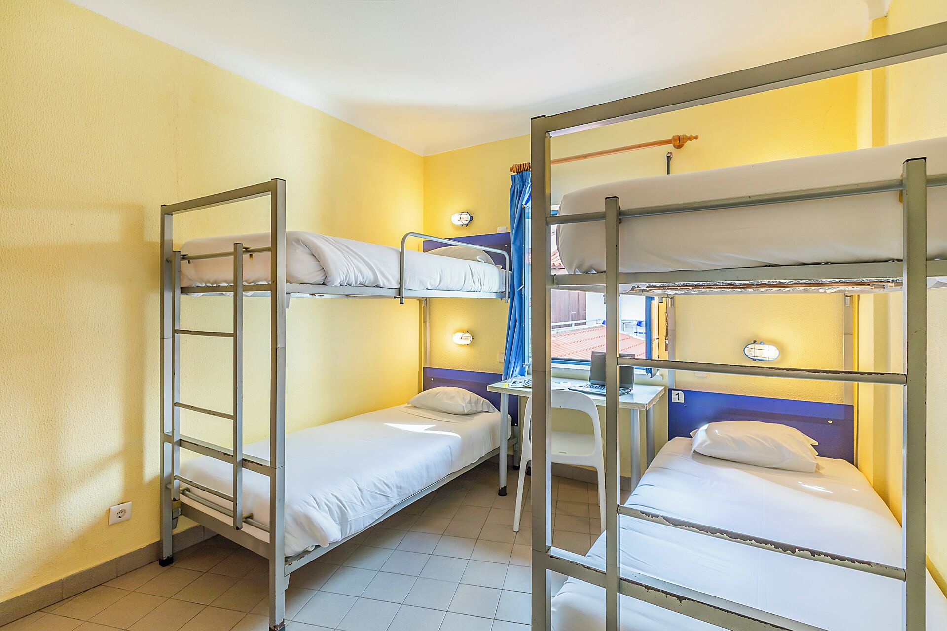 Free WiFi, bed sheets