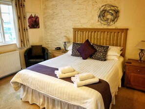 Free WiFi, bed sheets - The Riverside (Boscastle)