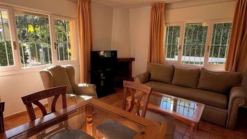 Villa, 3 Bedrooms (6 pax) | Living area | 26-inch flat-screen TV with satellite channels, TV