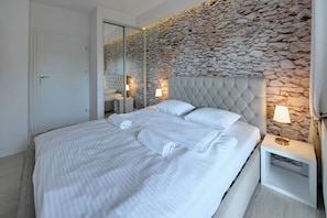 Apartment, Balcony, River View | 1 bedroom, premium bedding, iron/ironing board, free WiFi - RentPlanet - Apartamenty Atal Tower (Wroclaw)