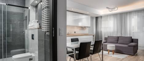 Classic Apartment | Living area | Flat-screen TV