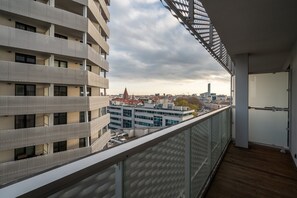 Classic Apartment | Balcony - RentPlanet - Apartamenty Atal Tower (Wroclaw)