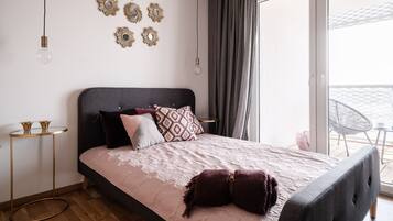 1 bedroom, premium bedding, iron/ironing board, free WiFi