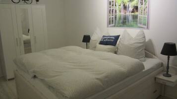 1 chambre, bureau, draps fournis
