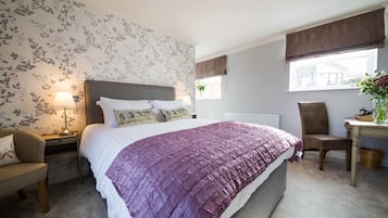 Luxury Double Room, Non Smoking | Iron/ironing board, cots/infant beds, free WiFi, bed sheets