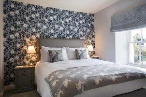 Habitación doble, no fumadores | Tabla de planchar con plancha, cunas (de pago), wifi gratis