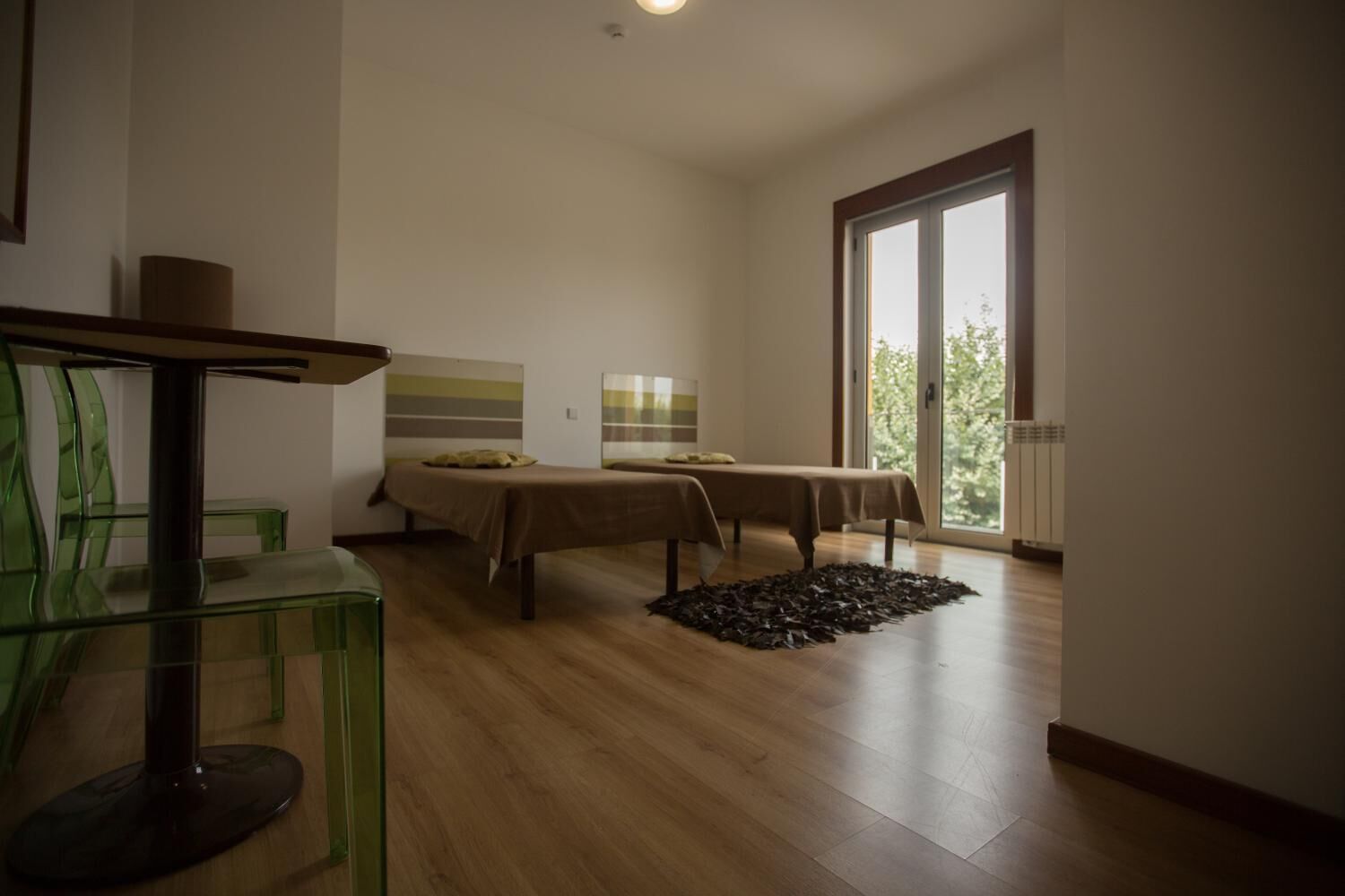 Bureau, Wi-Fi gratuit, draps fournis