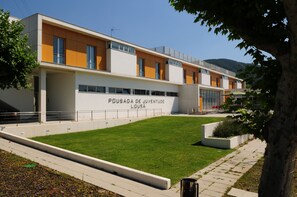 Property grounds - HI Lousã - Pousada de Juventude - Hostel (Lousa)