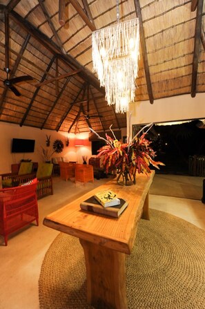 Reception - The Merry Crab Beach Lodge (Port Edward)