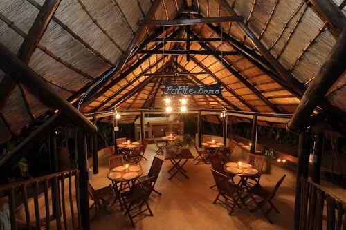 The Merry Crab Beach Lodge