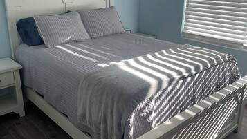 2 chambres, bureau, Wi-Fi gratuit, draps fournis