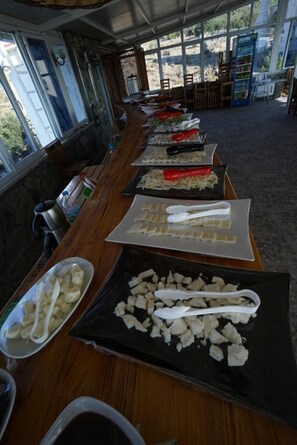 Tägliches inbegriffenes Frühstücksbuffet