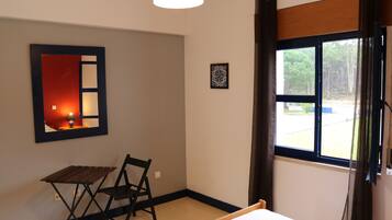 Tomannsrom, privat bad | Wi-fi (inkludert) og sengetøy