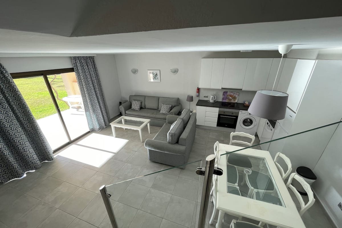 Superior appartement, 2 slaapkamers (6 pax) | 1 slaapkamer, een kluis op de kamer, verduisterende gordijnen
