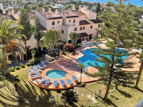 Apartamentos El Toro