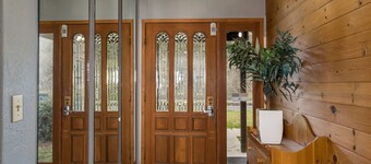 Yosemite Rustic Oasis Sleeps 30, Spacious, and Easy to Find