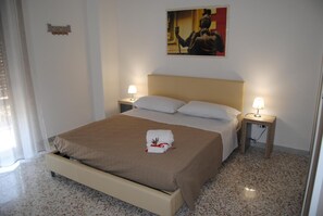 Desk, soundproofing, iron/ironing board, free WiFi - Le Sculture (Cosenza)