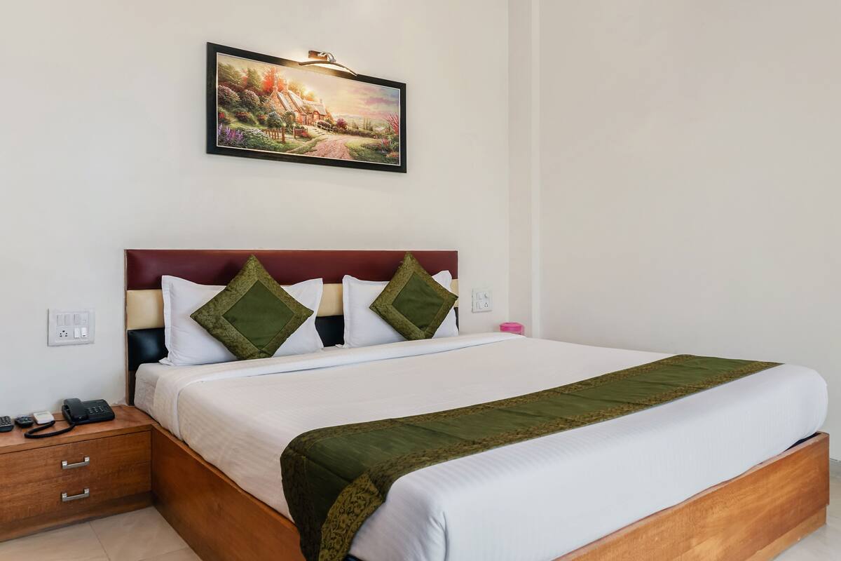 Standard Room, 1 Queen Bed, Non Smoking