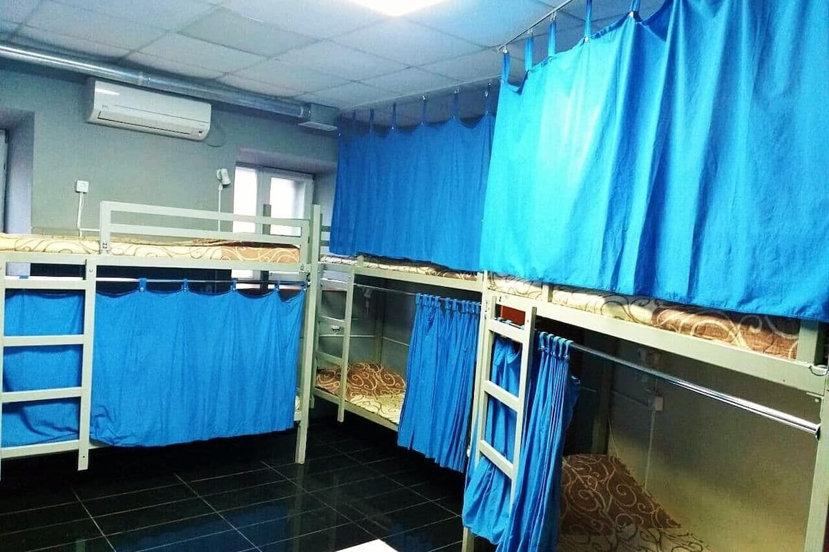 Dormitorio condiviso Standard, per soli uomini (10 beds) | Una cassaforte in camera, con stile personalizzato, insonorizzazione