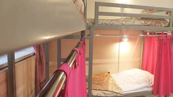 Phòng tập thể Tiêu chuẩn, chỉ dành cho nữ (10 beds) | Két bảo mật tại phòng, trang trí khác biệt, phòng cách âm