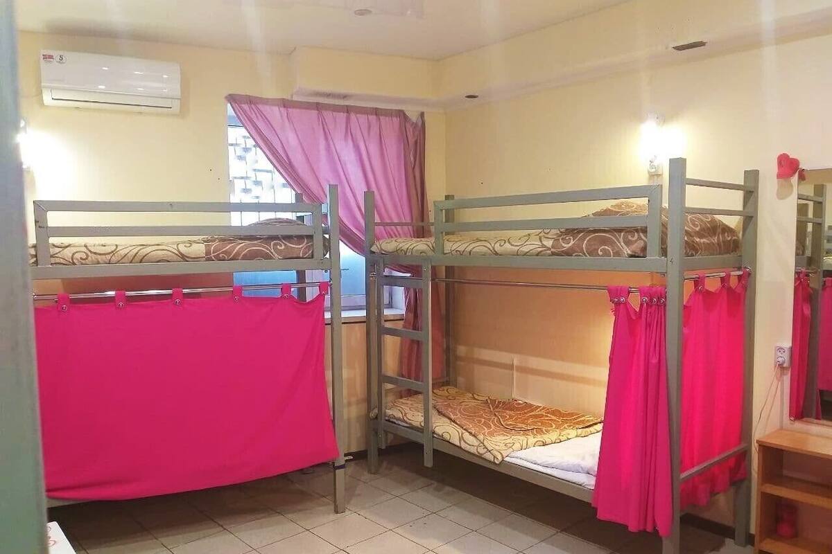 Dormitorio condiviso Standard, per sole donne (10 beds) | Una cassaforte in camera, con stile personalizzato, insonorizzazione