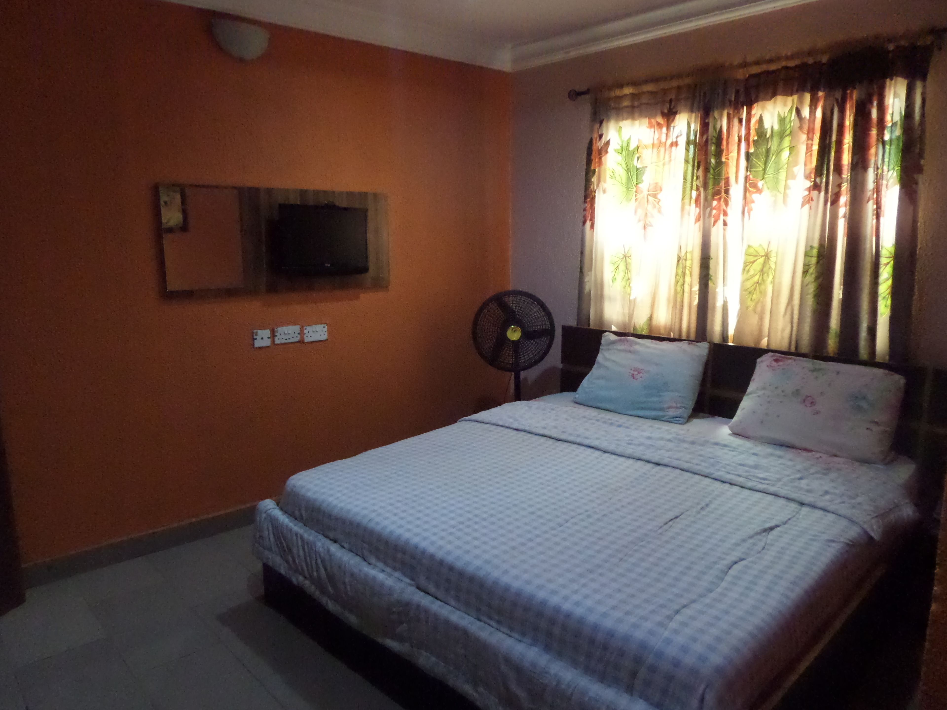 Habitació estàndard, 1 llit doble, no fumadors | Escriptori i wifi gratuïta 