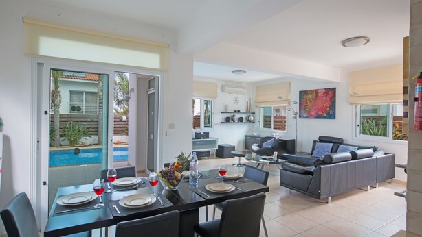 Villa, Private Pool | In-room dining - Mesogios Villas (Paralimni)
