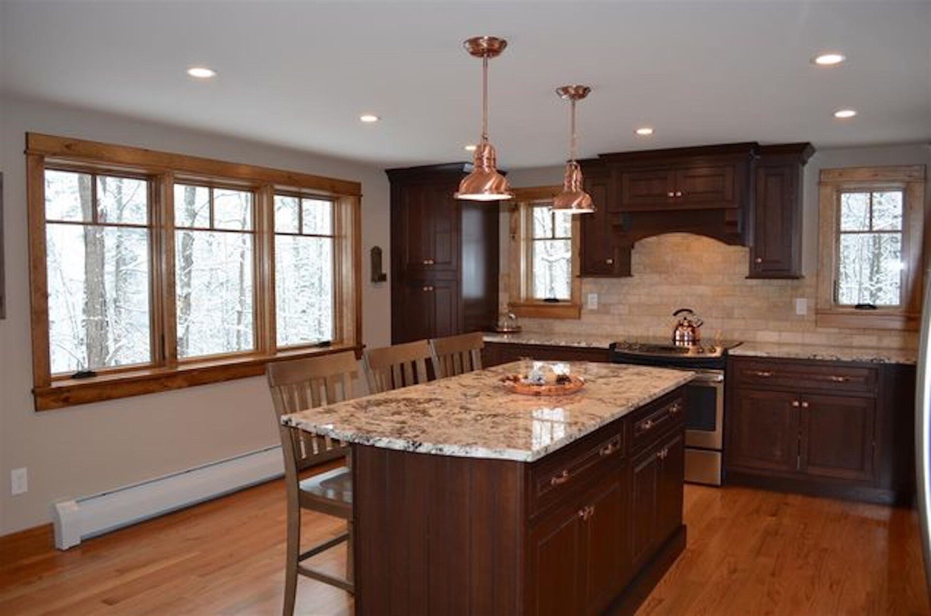 NEW - Beautiful mountain home steps to Okemo, Great for Wedding stays