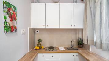 Apartment, 2 Schlafzimmer, Meerblick | Eigene Küche | Großer Kühlschrank, Herdplatte, Wasserkocher mit Kaffee-/Teezubehör