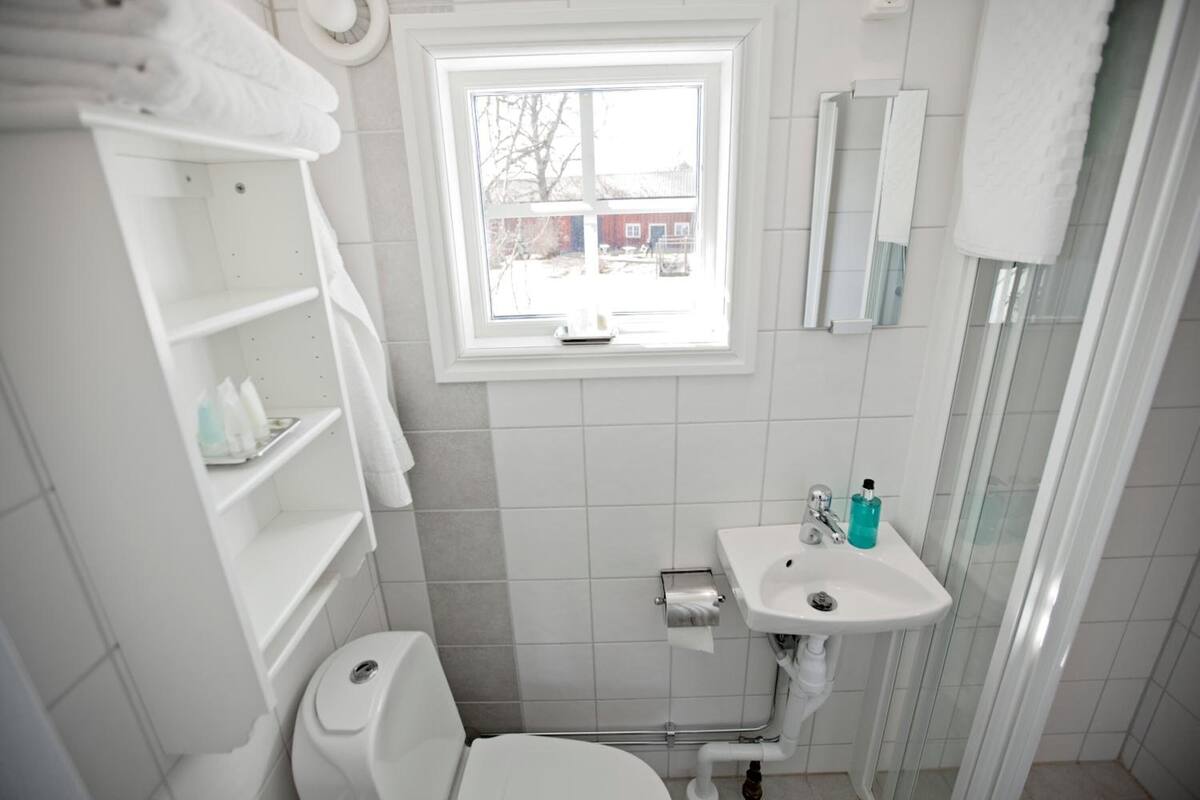 shower, free toiletries, hair dryer, dressing gowns