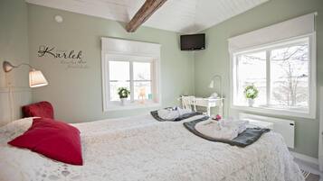 Blackout drapes, cribs/infant beds, rollaway beds, free WiFi