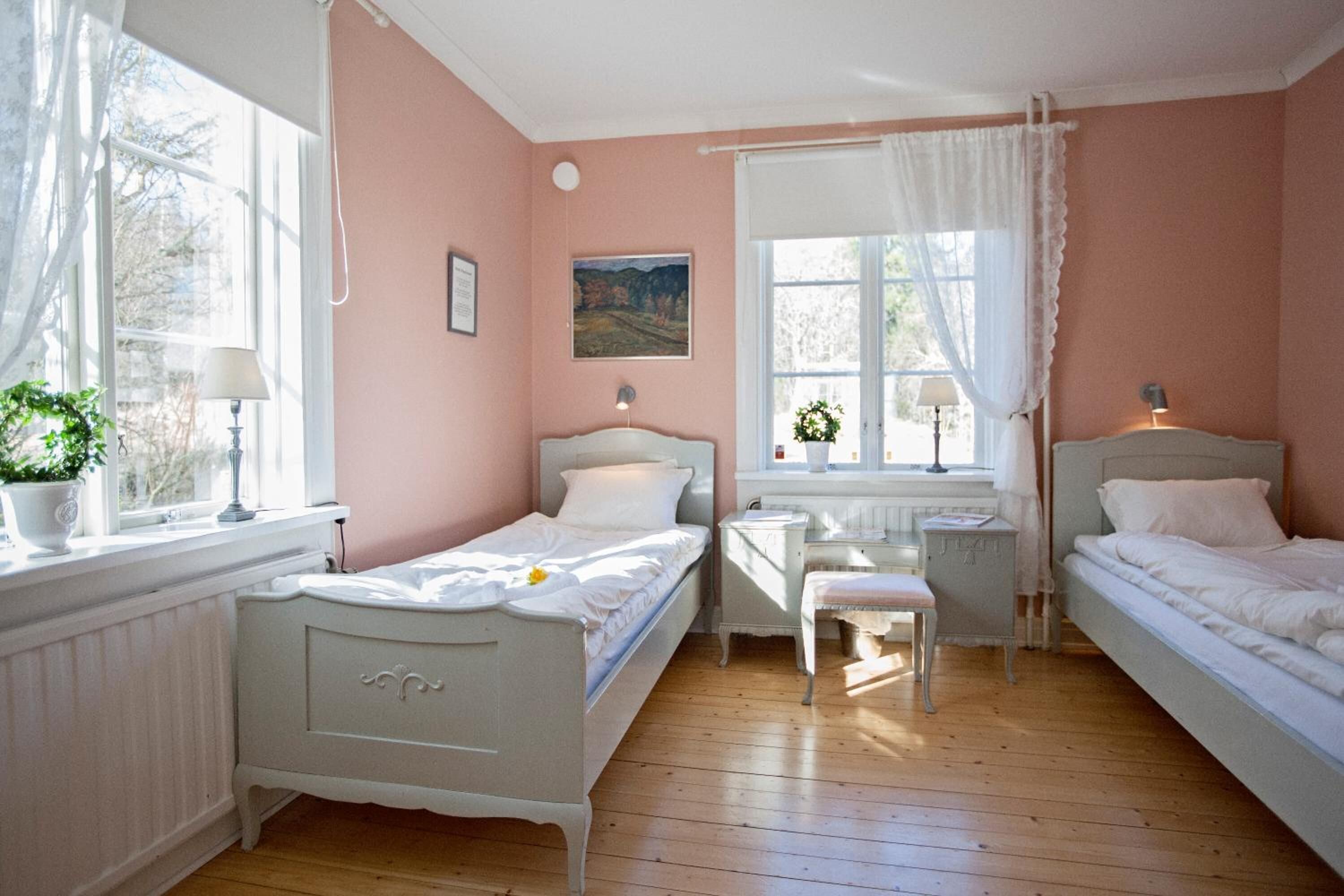 blackout curtains, cots/infant beds, rollaway beds, free wifi