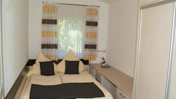 Soundproofing, iron/ironing board, free WiFi, bed sheets