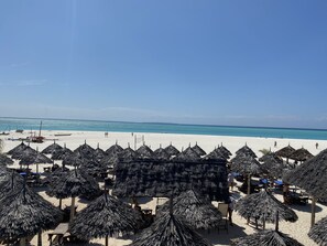 Private beach nearby, white sand, free beach shuttle, 2 beach bars - Palumbo Kendwa (Kendwa)