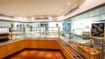 Petit déjeuner buffet compris tous les jours
