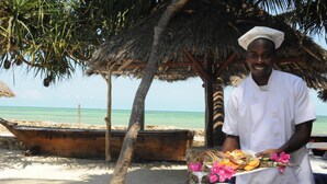 Unclassified image, 5 of 49, button - Samaki Lodge (Uroa)