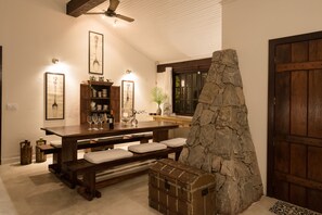 Lobby sitting area - Villa Balthazar (Búzios)