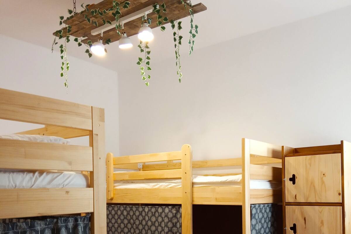Shared Dormitory, Shared Bathroom (1 bed in a 6 bed Dormitory Room) | Bed sheets