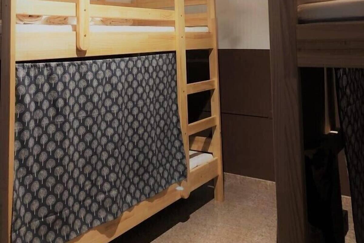 Shared Dormitory, Shared Bathroom (1 bed in a 4 bed Dormitory Room) | Bed sheets