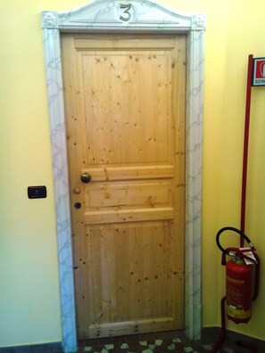 City Double or Twin Room, 1 King Bed, Non Smoking | Down comforters, memory foam beds, in-room safe, desk - Locanda La Milanino (Cusano Milanino)