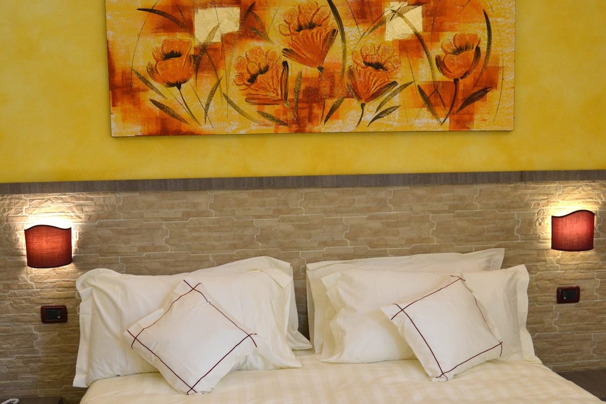 Basic Triple Room, Multiple Beds, Non Smoking | Down comforters, memory foam beds, in-room safe, desk