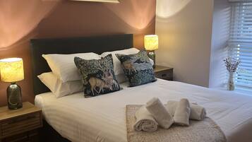 Casa de campo Deluxe, baño privado, vistas a la montaña (No 3 Wilsons Cottage)