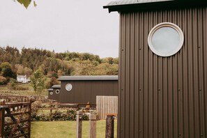 Room, Ensuite, Mountain View (Primrose ) | Lobby - The Wilson's Arms (Coniston)