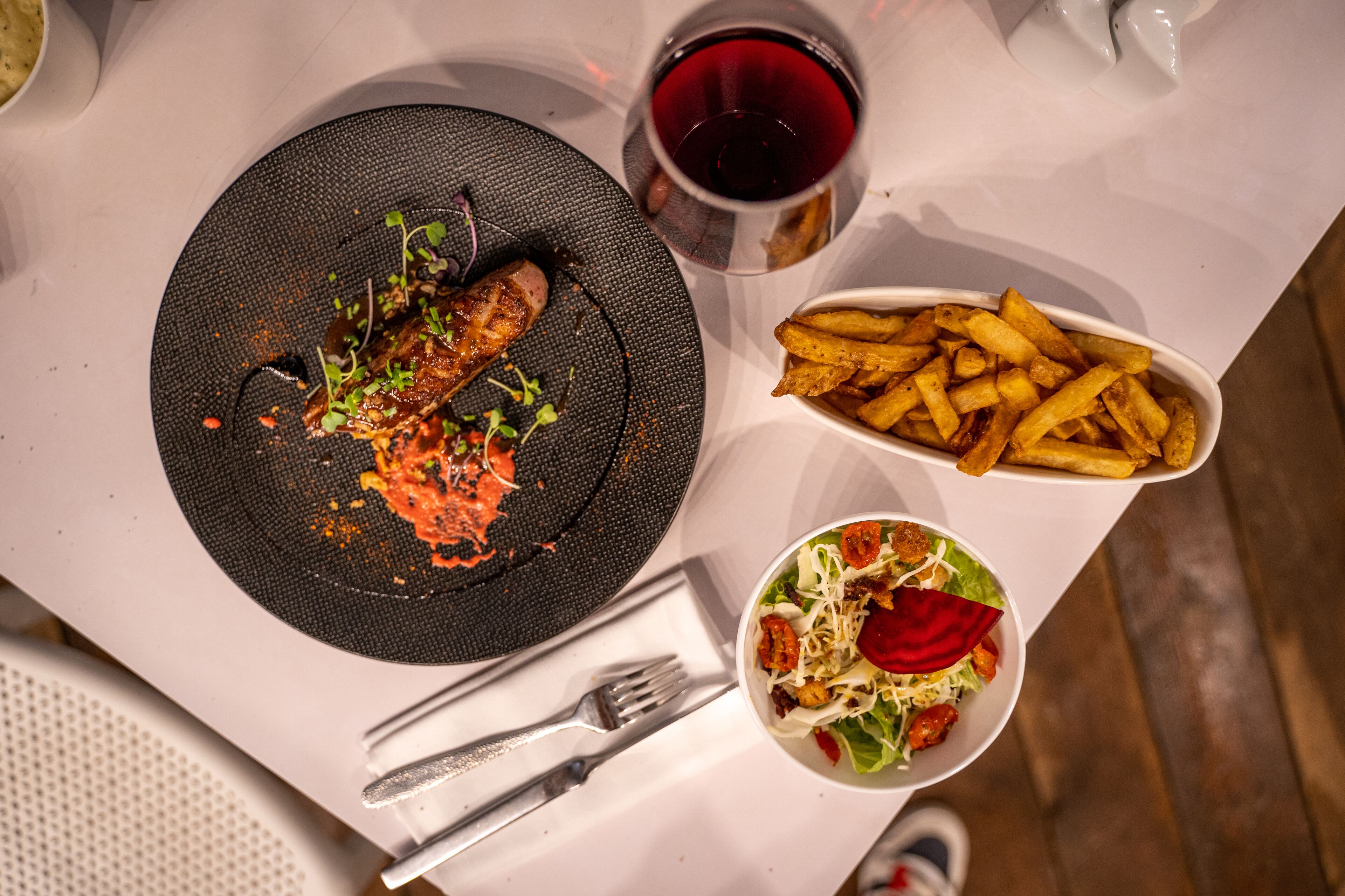 breakfast, lunch, dinner served; french cuisine