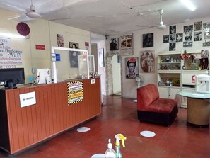 Reception - Hotel Casa Lidia (Mérida)