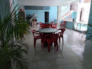 24-inch flat-screen TV with satellite channels, TV - Hotel Casa Lidia (Mérida)