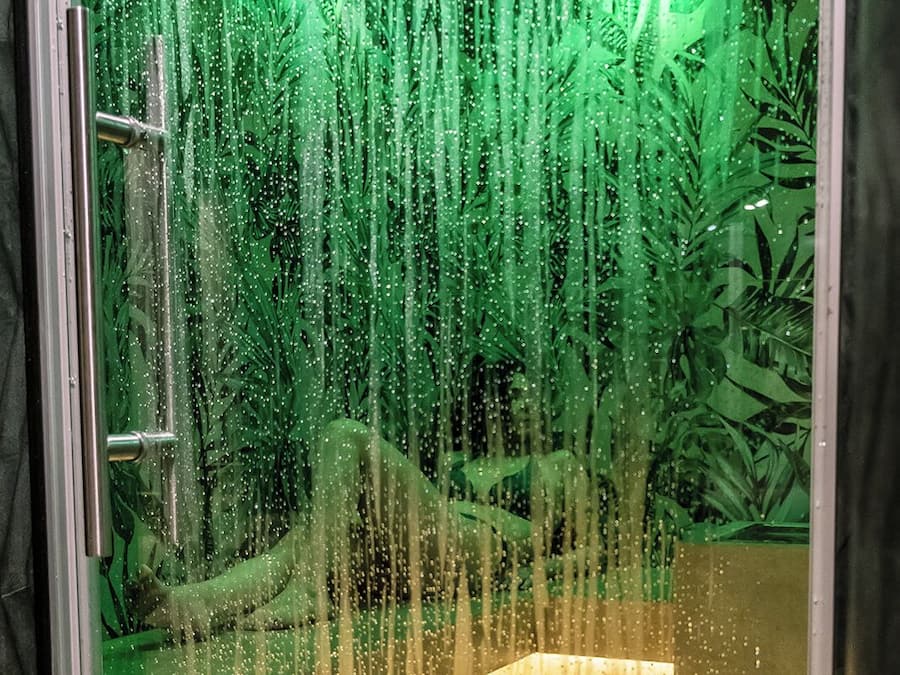Sauna, hot tub, steam room, massages
